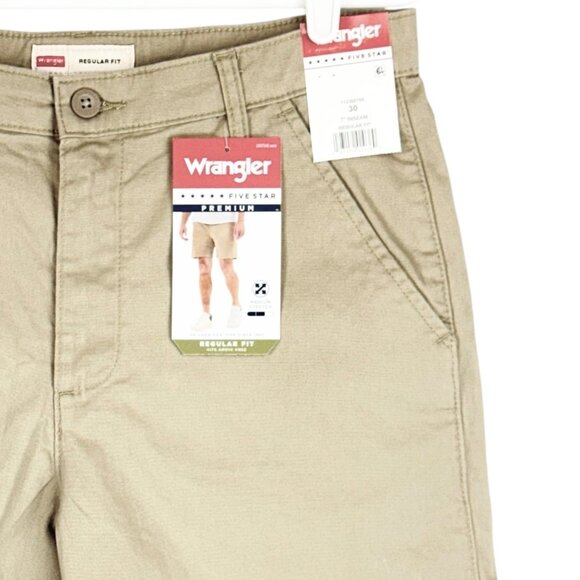 Wrangler Men's Regular Fit Medium Stretch Khaki Shorts Size 30 Inseam 7" NWT - Picture 3 of 12
